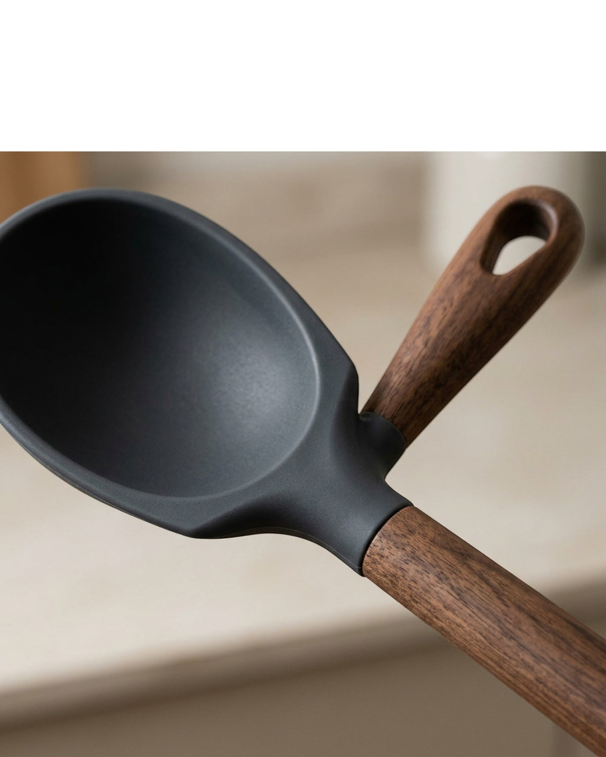 Fmxtn Deep Silicone Scraper Spoon Walnut Handle Charcoal 30 cm - Detail view